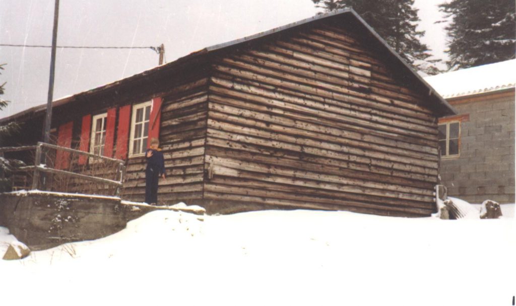 Historisches Foto aus der Anfangszeit der Skihütte